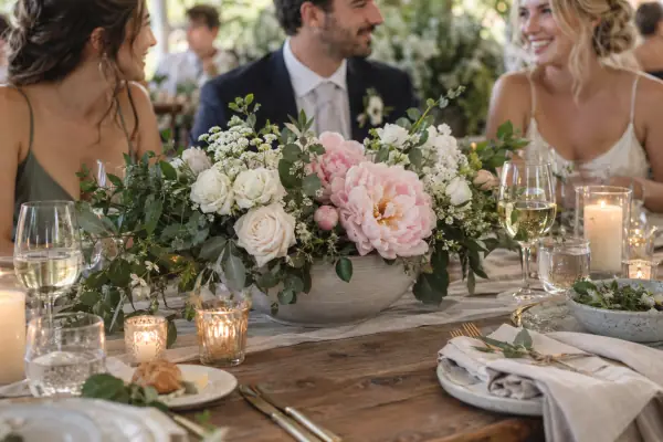 A Facebook post for wedding planners written by Sociro